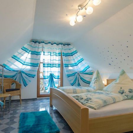 Ferienwohnung Haus Sonnenschein Goessweinstein Exterior foto